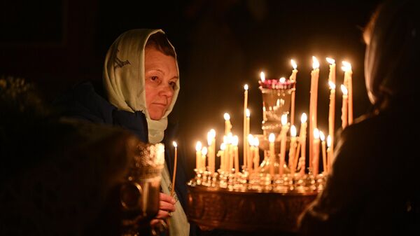 Праздничное богослужение в храме Рождества Христова в деревне Большое Стиклево - Sputnik Беларусь