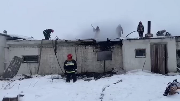 Тушение пожара на ферме в Горках - Sputnik Беларусь