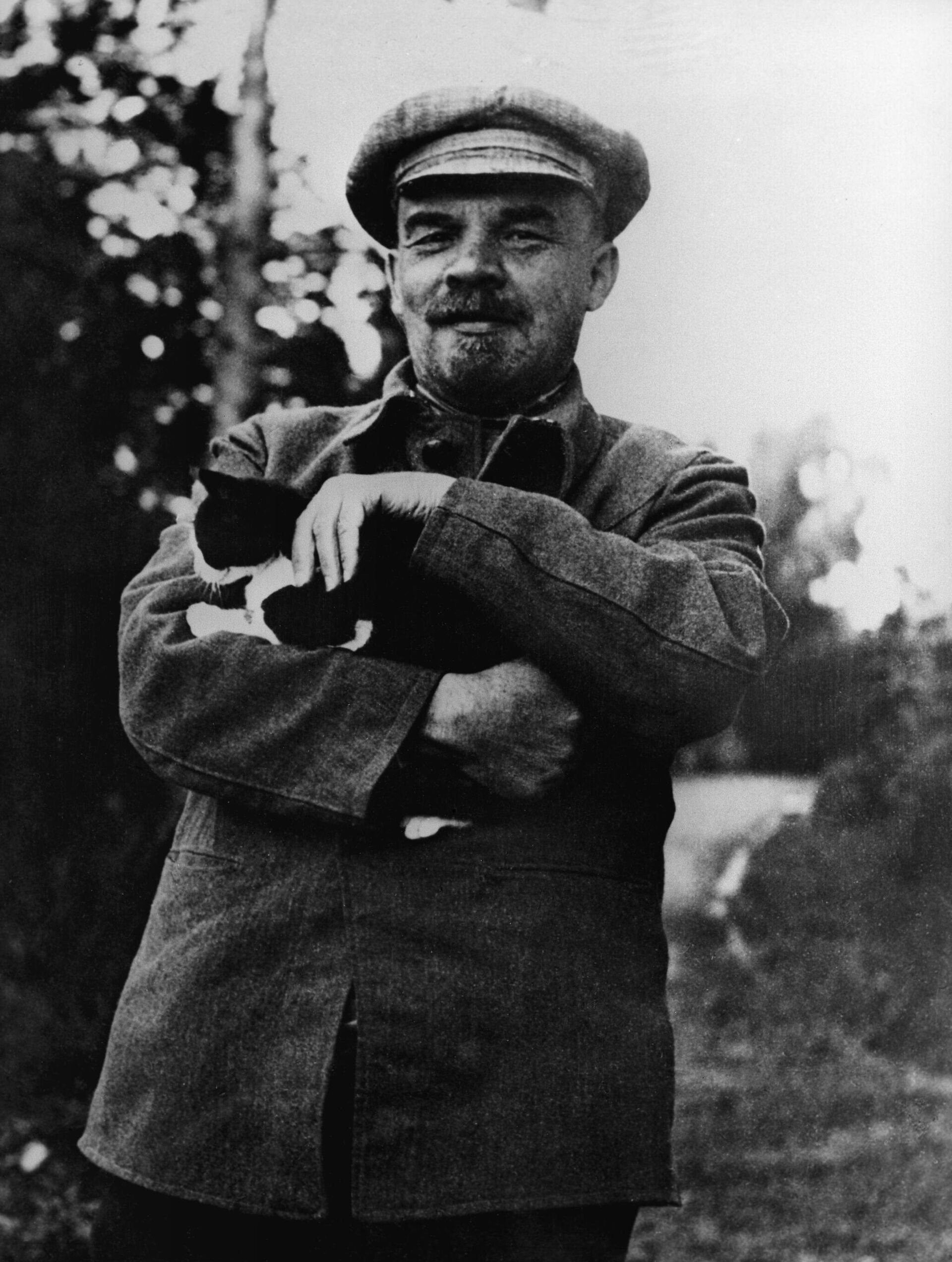 Владимир Ильич Ленин в Горках, начало сентября 1922 года - Sputnik Беларусь, 1920, 17.01.2024