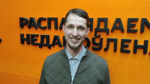 Антипин: русская письменная и устная речь достигли предела упрощения - Sputnik Беларусь