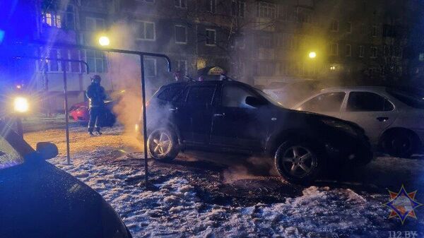 Машина провалилась в короб теплотрассы в Витебске - Sputnik Беларусь