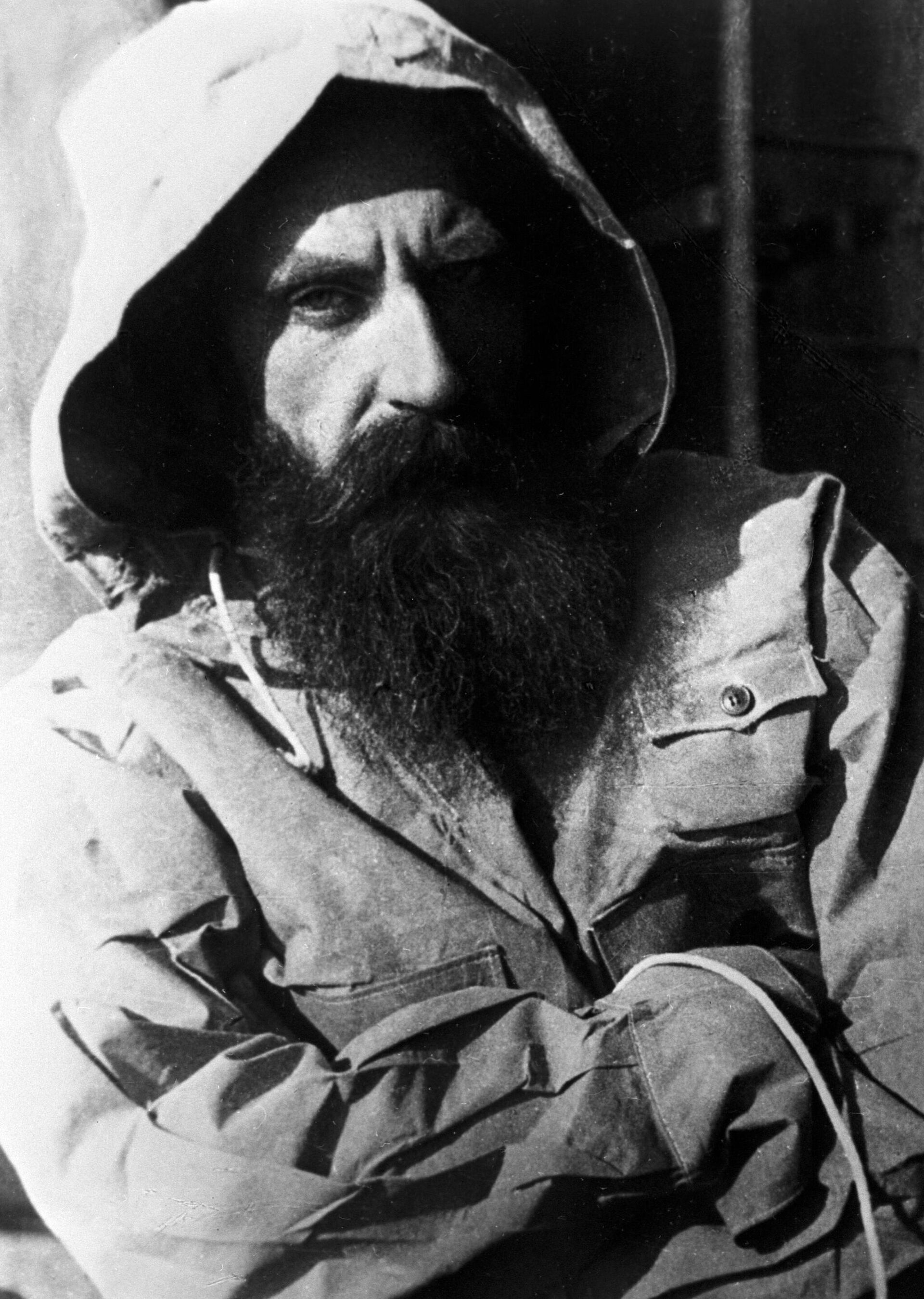 Отто Юльевич Шмидт на борту Челюскина во время арктической экспедиции. - Sputnik Беларусь, 1920, 12.02.2024