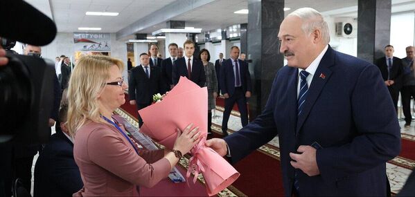 Александр Лукашенко с сыном Николаем приняли участие в Едином дне голосования. - Sputnik Беларусь