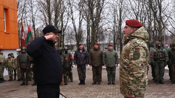 Кубраков лично поздравил бойцов отряда спецназначения Гранит - Sputnik Беларусь