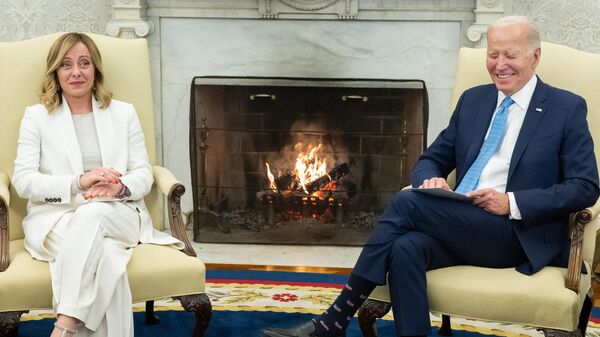 Президент США Джо Байден встречается с премьер-министром Италии Джорджией Мелони в Овальном кабинете Белого дома - Sputnik Беларусь