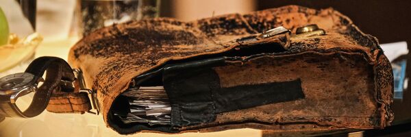 Портфель писателя-сатирика Михаила Жванецкого - Sputnik Беларусь