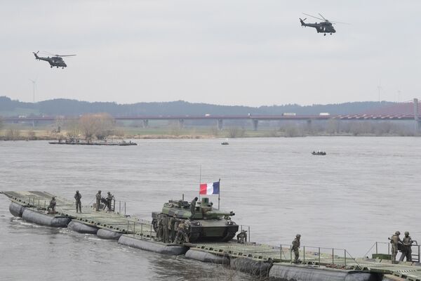 Польские и другие войска НАТО принимают участие в военных учениях в Коженево. - Sputnik Беларусь