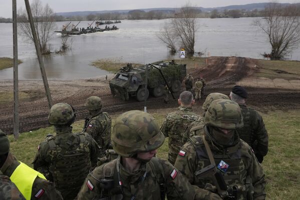 Войска НАТО принимают участие в военных маневрах Steadfast Defender 24 в Корженево. - Sputnik Беларусь