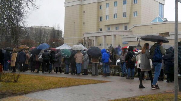 Голосование на выборах президента России в посольстве в Минске - Sputnik Беларусь