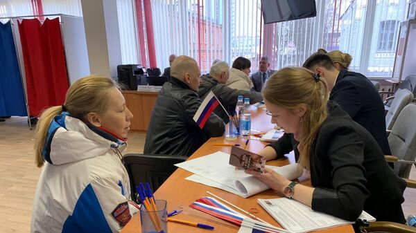 Голосование на выборах президента РФ в Могилеве - Sputnik Беларусь