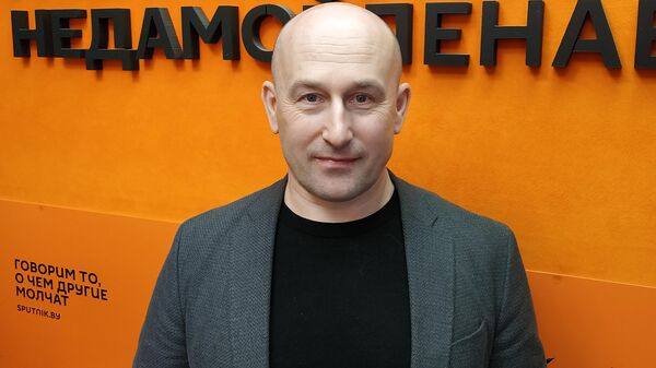 Стариков: киевский режим делает шоу из боевых действий в надежде на спонсоров - Sputnik Беларусь