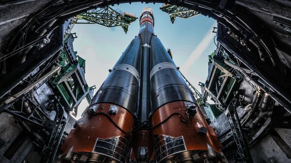 РН Союз-2.1а с пилотируемым кораблем Союз МС-25 установили на стартовый комплекс космодрома Байконур - Sputnik Беларусь