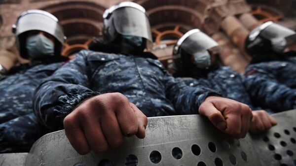 Сотрудники полиции Армении - Sputnik Беларусь
