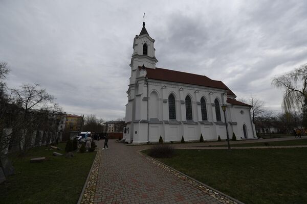 белорусские католики освящают куличи к Пасхе  - Sputnik Беларусь