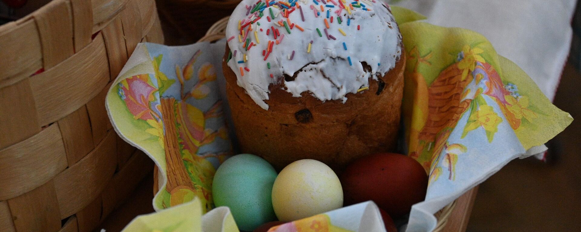 Велікодны куліч і яйкі - Sputnik Беларусь, 1920, 02.04.2026