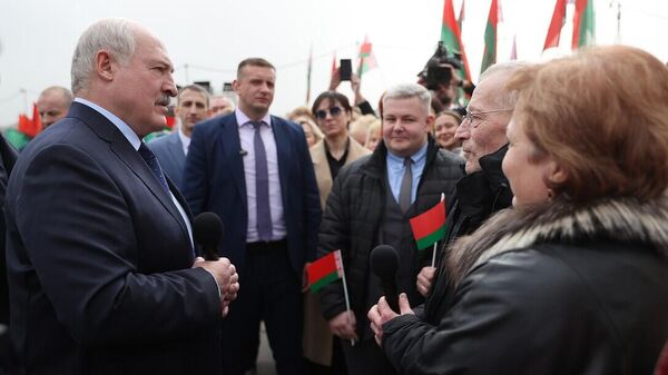Александр Лукашенко во время рабочей поездки в Гродно - Sputnik Беларусь