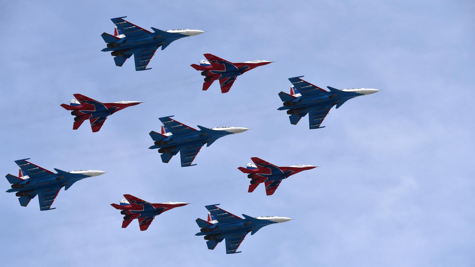 Генеральная репетиция военного парада, посвященного 77-й годовщине Победы в Великой Отечественной войне - Sputnik Беларусь, 1920, 28.11.2024