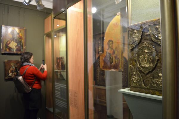 Уникальные иконы старообрядцев и древние Евангелия выставлены в Гомельском филиале Ветковского музея, некоторые из экспонатов представлены впервые - Sputnik Беларусь