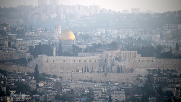 Панорамный вид на Старый город Иерусалима на рассвете 14 апреля 2024 года, после того как Иран нанес беспилотный и ракетный удар по Израилю - Sputnik Беларусь
