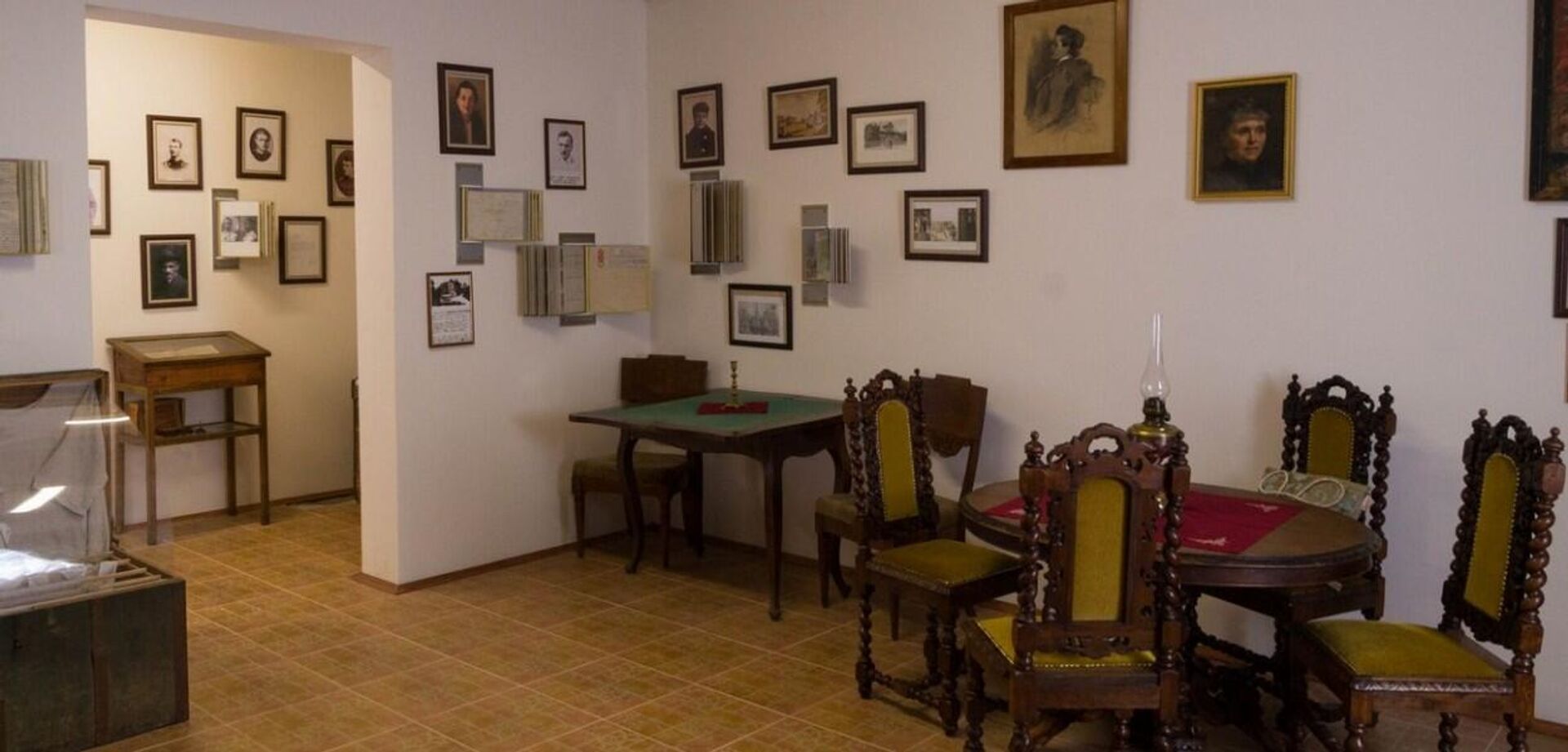 Экспозиция музея, который находится в восстановленном усадебном доме - Sputnik Беларусь, 1920, 18.04.2024