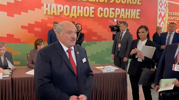 Лукашенко сохранил интригу, говоря о президентских выборах 2025 – видео - Sputnik Беларусь