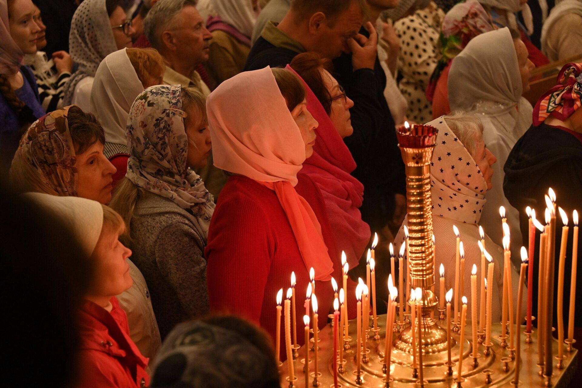 Пасхальное богослужение в церкви Преображения Господня  - Sputnik Беларусь, 1920, 10.04.2026