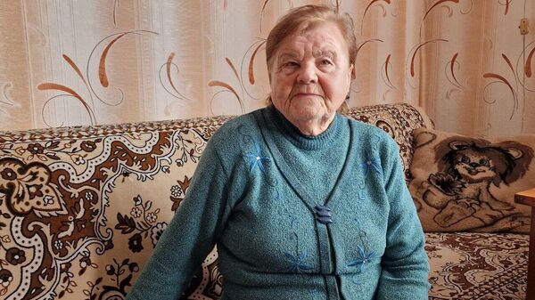 Выжила в лагере смерти: о чем вспоминает узница Озаричей (видео) - Sputnik Беларусь