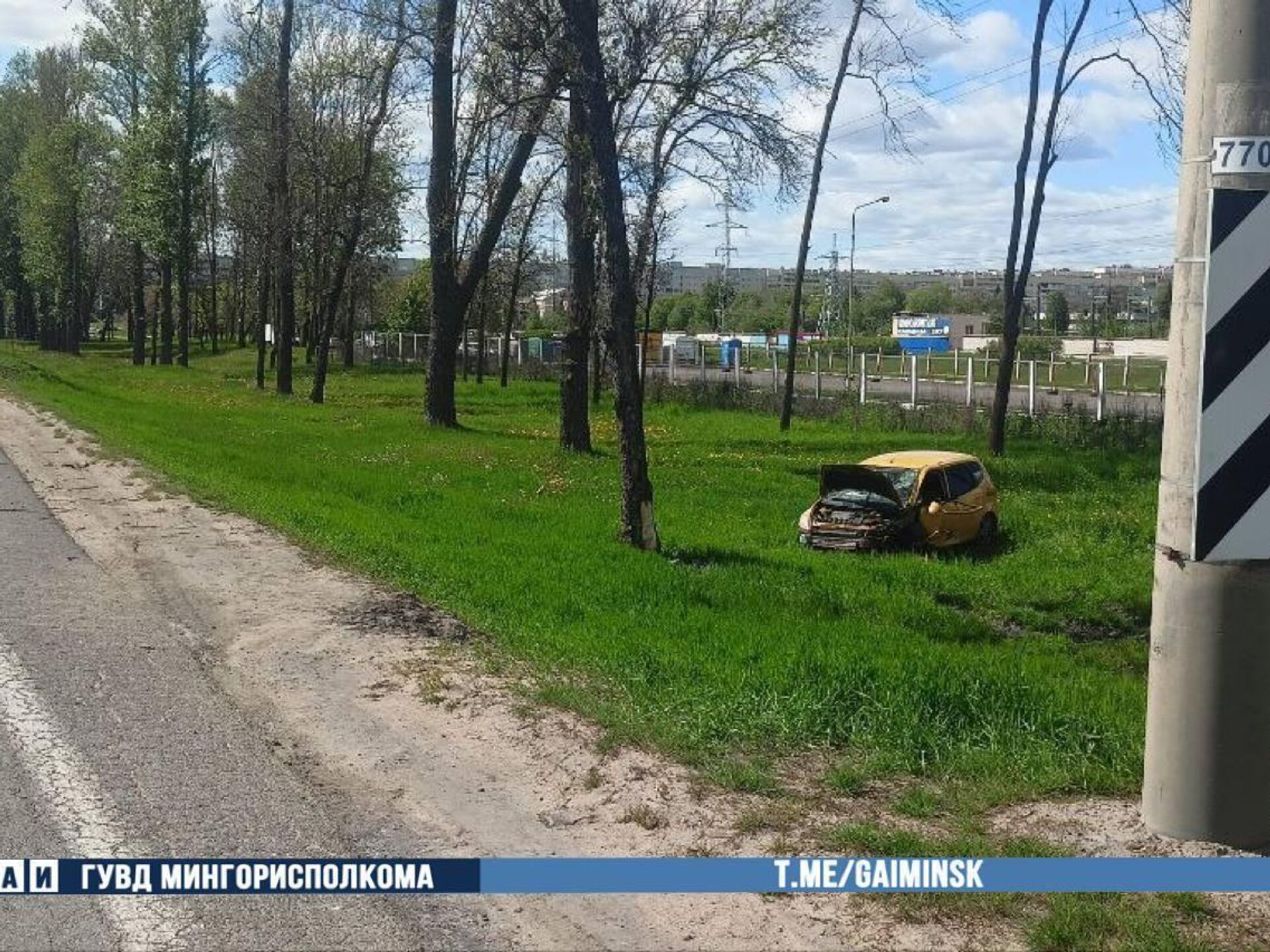 ДТП на МКАД: водитель потерял сознание за рулем и врезался в дерево -  11.05.2024, Sputnik Беларусь