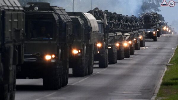 В Минске начались репетиции парада военной техники ко Дню Независимости - Sputnik Беларусь
