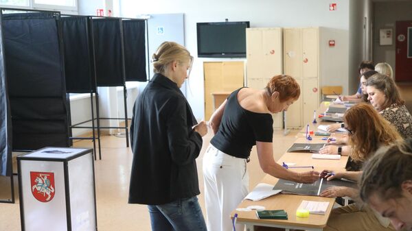 Голосование на президентских выборах в Литве - Sputnik Беларусь