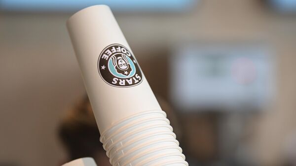 Кофейни сети Starbucks открылись под названием Stars Coffee - Sputnik Беларусь