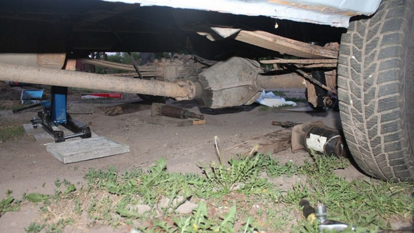 Мужчину придавило машиной во время ремонта в Мостовском районе - Sputnik Беларусь