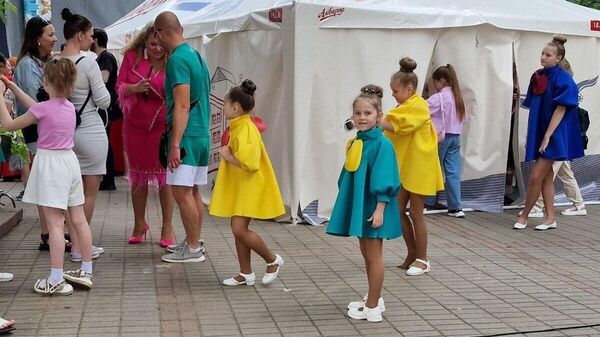 Благотворительный фестиваль-ярмарка Магия детства - Sputnik Беларусь