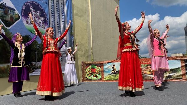 Эмоции второго дня фестиваля национальных культур в Гродно – видео - Sputnik Беларусь