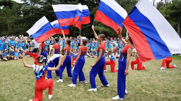 Празднование Дня России  на территории Международного детского центра Артек в Крыму - Sputnik Беларусь