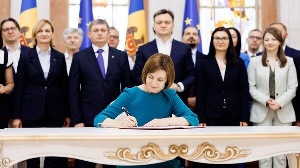 Майя Санду подписывает указ о переговорах с ЕС - Sputnik Беларусь