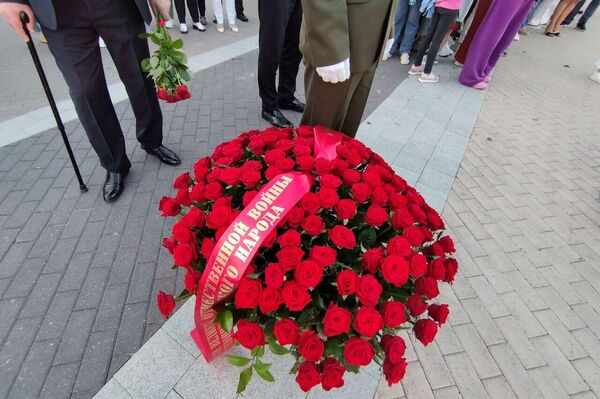 Митинг-реквием в память о жертвах ВОВ прошел в Тростенце - Sputnik Беларусь