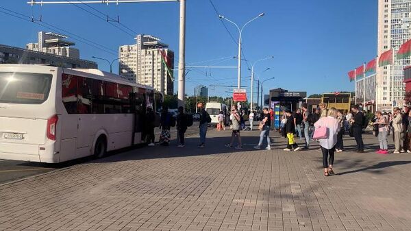 Отправка маршрутных такси от станции метро Восток в Минске - Sputnik Беларусь