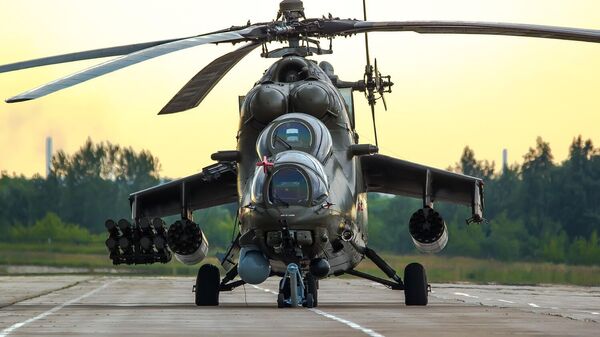 Экипаж вертолета Ми-35М ВКС поразил опорный пункт ВСУ - Sputnik Беларусь