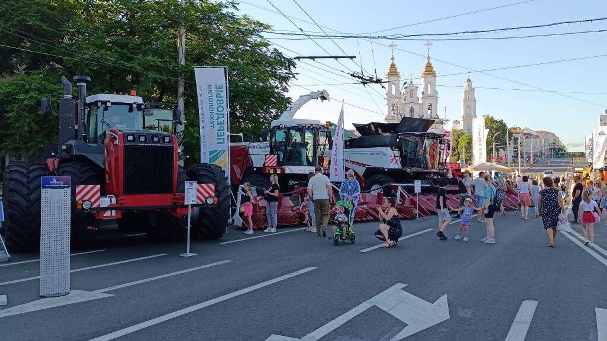 Снегоболотоход, собак-спасателей и 52-метровую лестницу показали в Витебске - 27