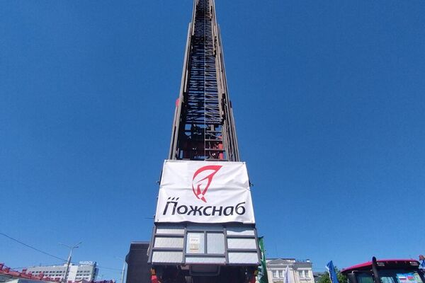 Снегоболотоход, собак-спасателей и 52-метровую лестницу показали в Витебске - Sputnik Беларусь
