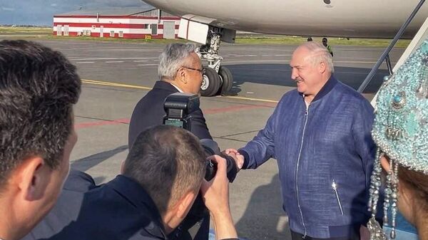 Александр Лукашенко прибыл в Астану - Sputnik Беларусь