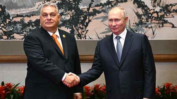 Президент РФ Владимир Путин и премьер-министр Венгрии Виктор Орбан - Sputnik Беларусь