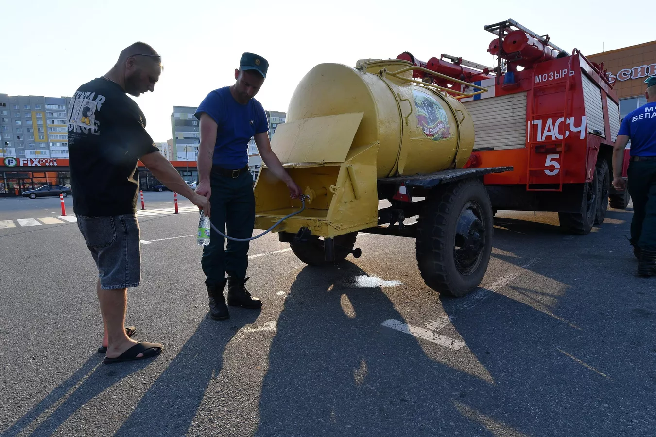 Бочки с водой и генераторы: Мозырь восстанавливается после непогоды