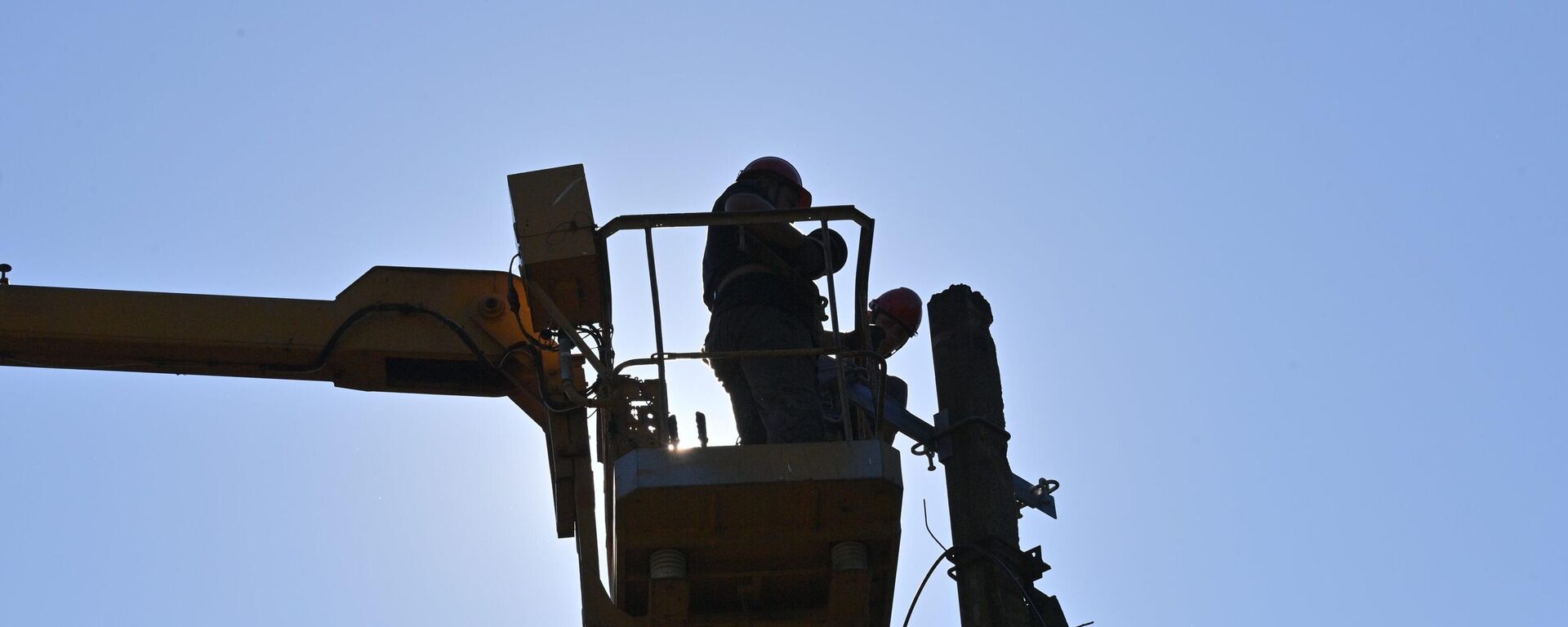 Ремонт ЛЭП - Sputnik Беларусь, 1920, 12.10.2025