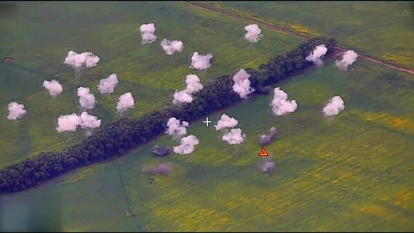 Расчетом оперативно-тактического комплекса "Искандер-М" нанесен ракетный удар по месту скопления военной и специальной техники ВСУ в приграничном районе с Курской областью. В результате удара уничтожена боевая и специальная техника ВСУ.  - Sputnik Беларусь