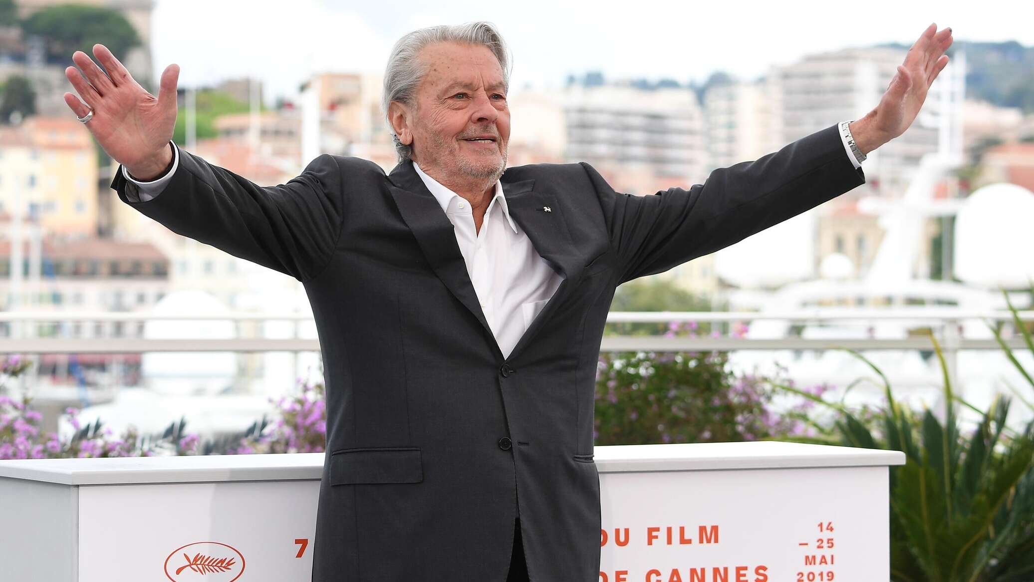 Дети Алена Делона не могут поделить наследство актера Дети Алена Делона не могут поделить наследство актера