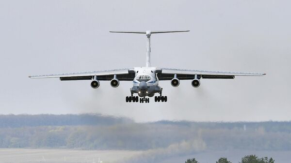 Транспортный самолет Ил-76, архивное фото - Sputnik Беларусь