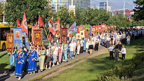 Прайшлі 250 кіламетраў: усебеларускі Хрэсны ход прыбыў у Мінск – відэа - Sputnik Беларусь