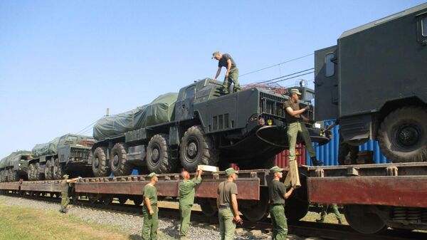 Разлікі падраздзяленняў ракетных войск і артылерыі Узброеных Сіл Рэспублікі Беларусь - Sputnik Беларусь